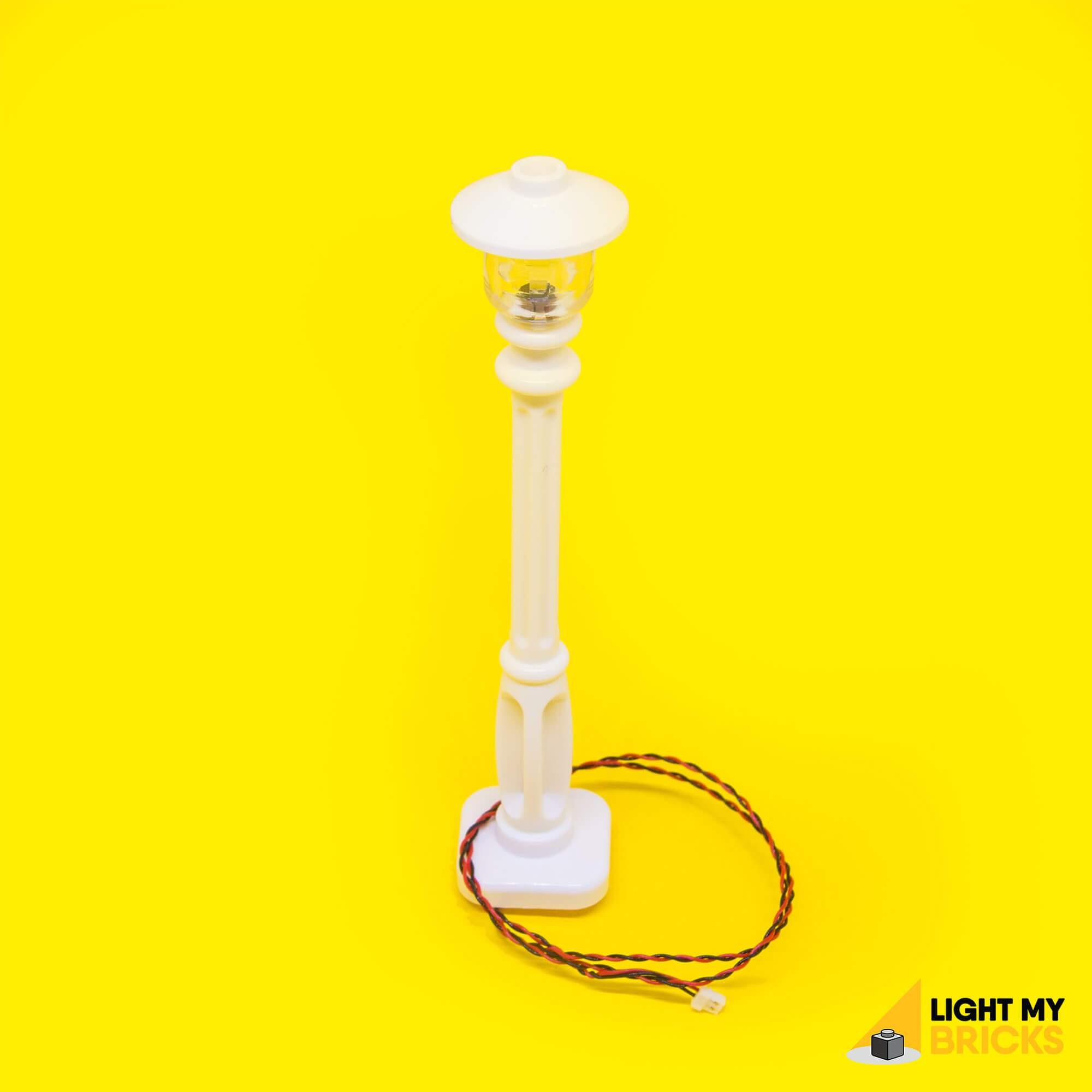 Groen verslag doen van Zes LEGO Lamp Post With LED Installed
